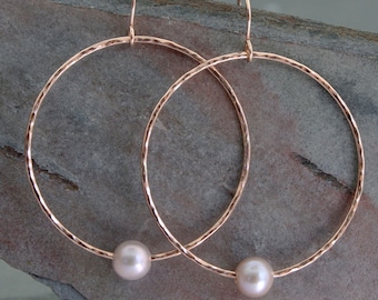 Rose Gold Fill Pearl Hoop Earrings, Natural Pink Freshwater Pearls Hammered Eternity Hoops, 14k Rose Gold Filled
