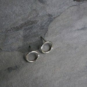 Open Circle Earrings, Sterling Silver Post Earrings Studs, Minimalist Circular Peekaboo Dainty Stud Earrings image 3