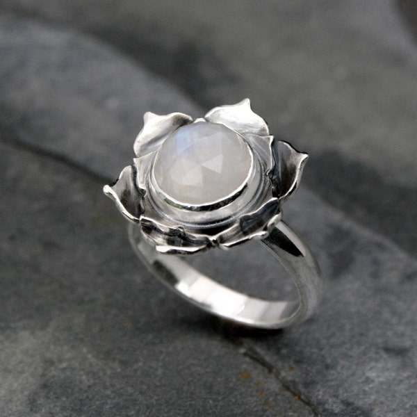 Moonstone Lotus Ring, Sterling Silver Statement Ring, Cocktail Ring, Faceted Rose Cut Gemstone, Luminous Lotus Flower, White Moonstone