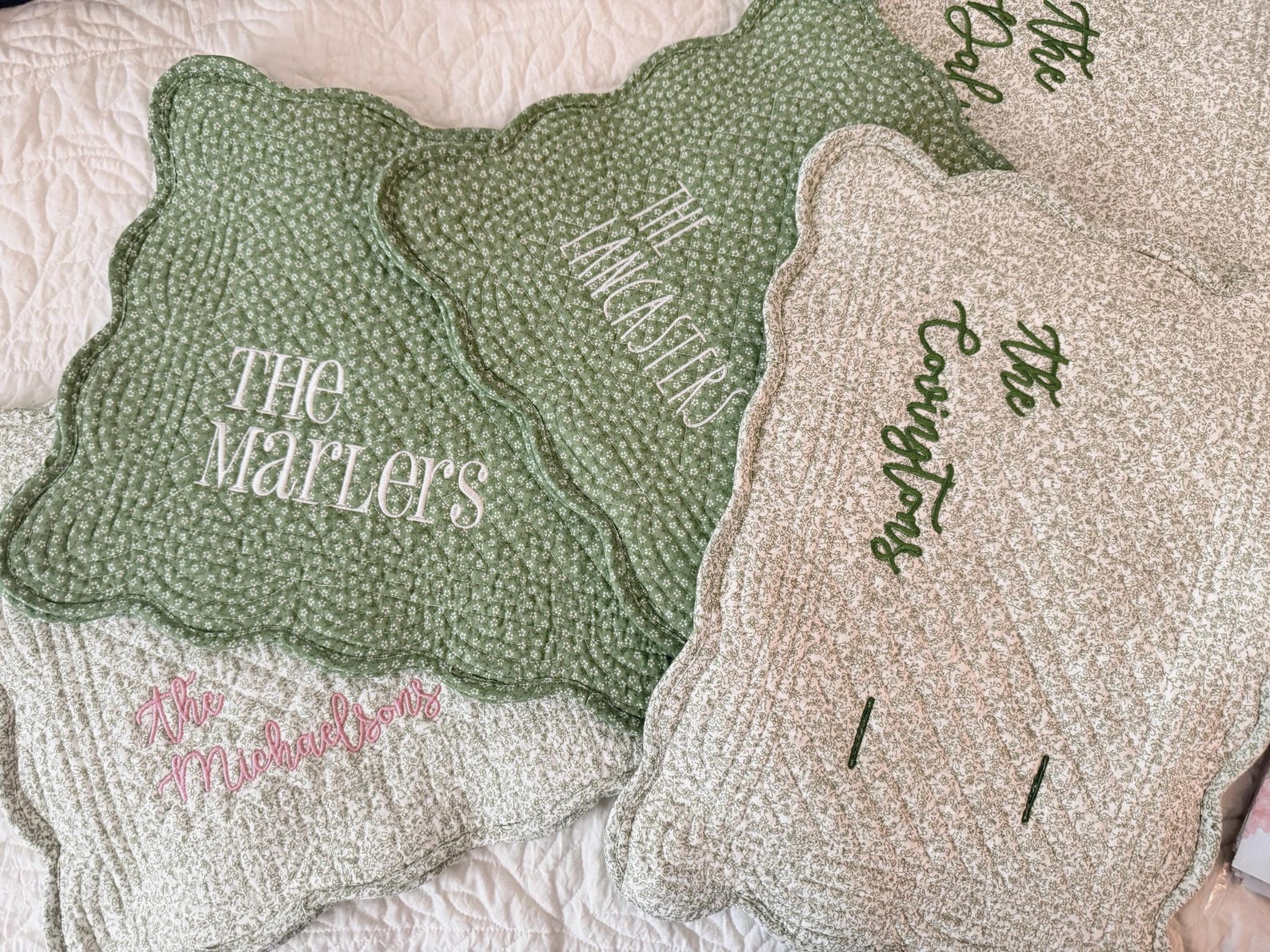 Casserole Dish Cover 9x13 | Embroidered | Quilted | Personalized Gift | Housewarming | Wedding | Christmas | Bridal Shower | Scolloped Edge