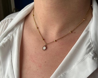 Pearly golden sun necklace