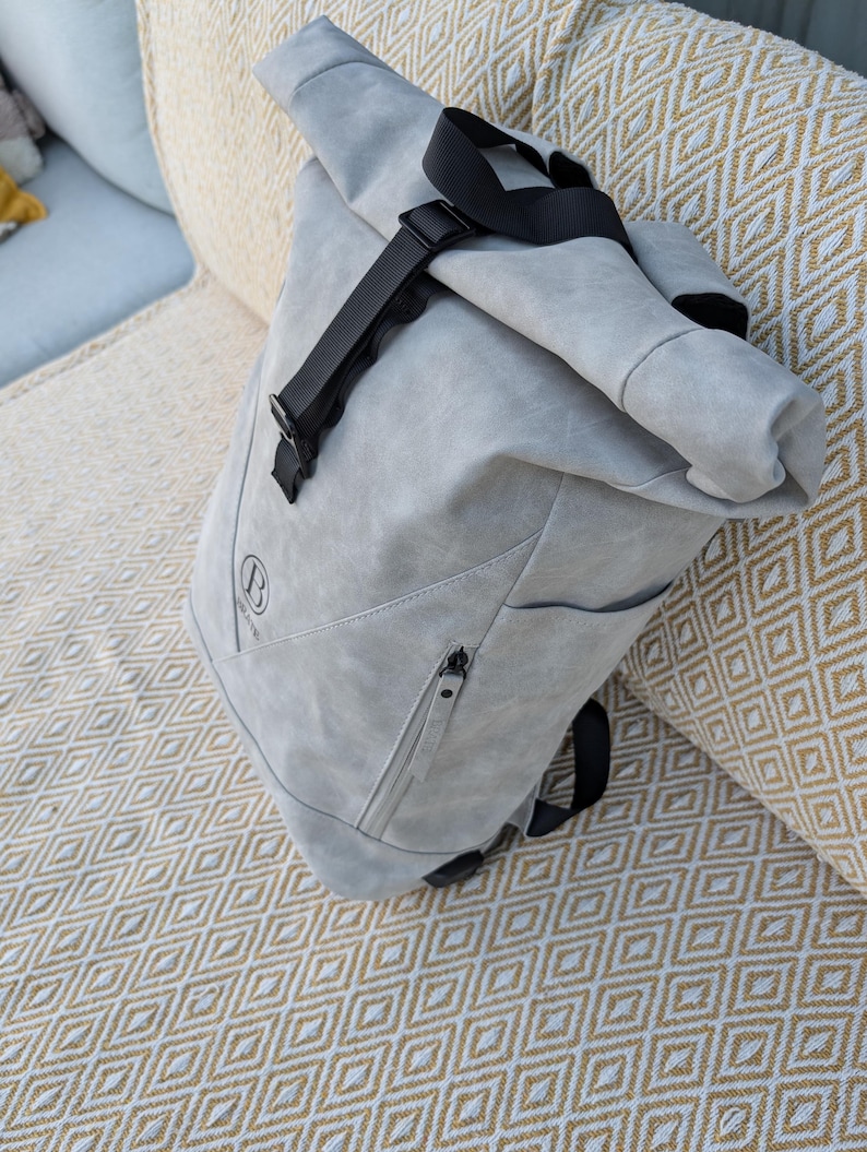 Rucksack Rolltop 20-40l, Wasserabweisende Laptoptasche, Wildlederoptik PU-Leder, Outdoor Rucksack, Studium Schule mit 15 Zoll Laptopfach Bild 2