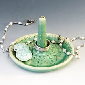 Hand-carved Ring Dish in Green & Gold , Pottery Ring Holder