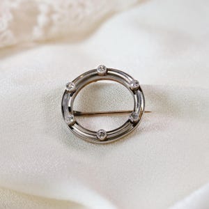 Antique 1910&#39;s Edwardian Multi-Stone Natural Diamond Set Circular Brooch / Pin - 18 Carat Yellow Gold & Platinum