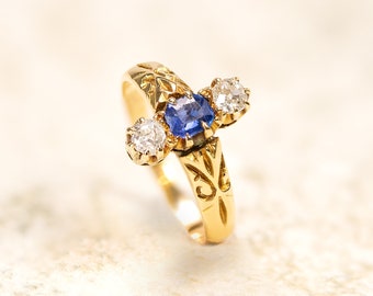 Victorian Sapphire & Diamond 18K Gold Ring - Antique Three Stone Jewelry, Size H.5