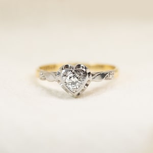 Vintage Diamond Love Heart Solitaire Ring 1940&#39;s Size N - 18 Carat Gold + Platinum Band, Perfect Valentines Gift - Promise / Engagement Ring