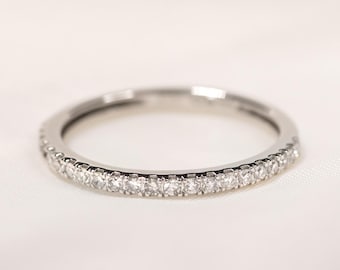 Anillo de eternidad vintage de oro blanco de 18 quilates con diamantes - Talla J