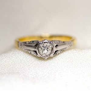 Vintage Late Victorian 1900&#39;s Diamond 18 Carat Yellow Gold & Platinum Solitaire Size K.5 - Antique Engraved Shoulder Engagement Promise Ring
