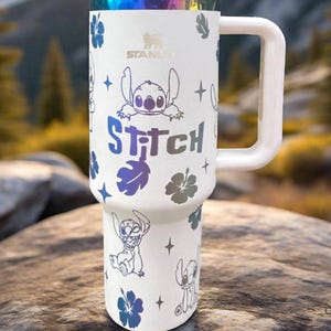Taza personalizada Stitch, taza portátil para coche, vaso de café de viaje, bonito regalo para estudiantes con nombre grabado, taza Stitch de 40 oz, regalo de amor Stitch