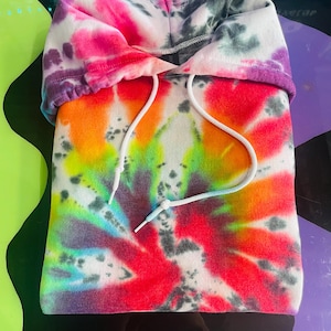 Tie Dye Hoodie | Black Spiral Hoodie | Rainbow Hoodies | Handcrafted Tie Dye | Hoodie | Comfy | Overaized Hoodies