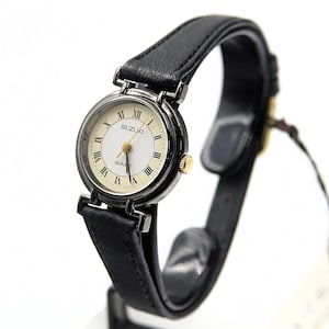 Hermoso y raro reloj de cóctel Suzuki, ref. RJ 1108, retro, de cuarzo, para uso diario. Nuevo, de stock antiguo (con etiquetas).