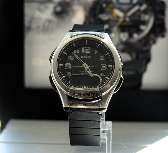 Beautiful CASIO ILLUMINATOR World Time Ana-Digi Alarm Chronograph Unisex Watch Ref. AQ-180W 3793 Digital Quartz Watch