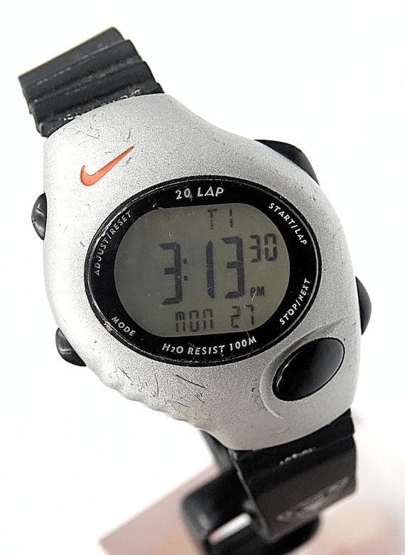 Beautiful Rare NIKE TRIAX SWOOSH Ref. WK45-4000 D394391 - Vintage