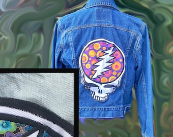 Women's Large Steal Your Face jean jacket, stealie jean jacket, grateful jean jacket,  OOAK hippie jean jacket, OOAK Dead clothing W