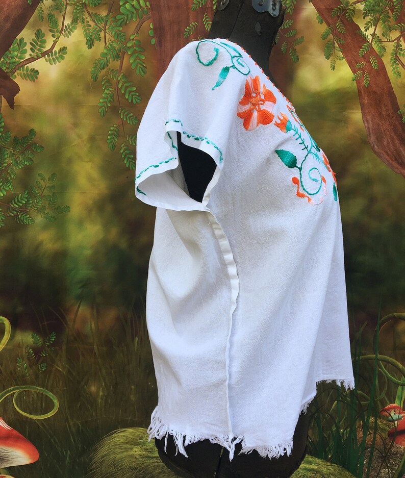 Medium embroidered cotton hippie top Mexico boho smock 1239998