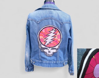 Women's Large Steal Your Face jean jacket, stealie jean jacket, grateful jean jacket,  OOAK hippie jean jacket, OOAK Dead clothing ff