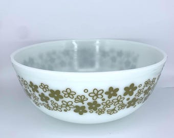 Vintage Pyrex Spring Blossom Mixing Bowl, Large 4 Quart Crazy Daisy Pattern Glass Bowl