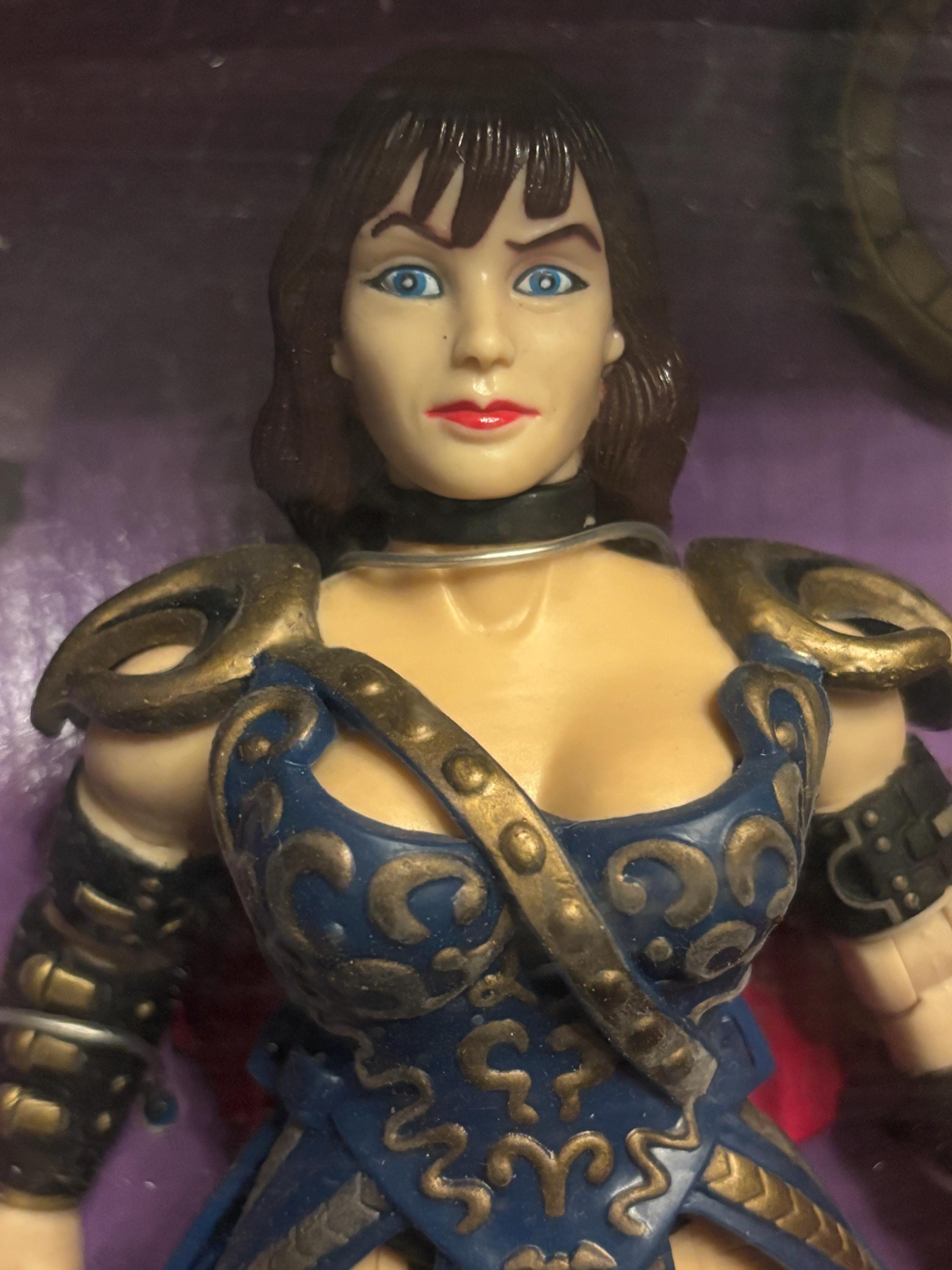1996 10” Xena Warrior Princess Deluxe Edition Action Figure - Toy