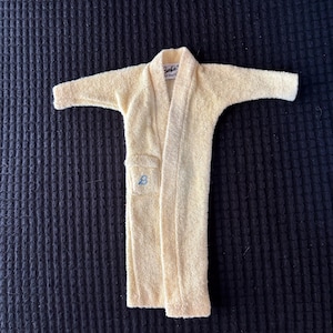 Vintage Barbie Yellow Terry Cloth Bathrobe: 1961-62 &#39;Singing In The Shower&#39; Monogrammed