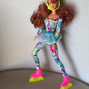 Vintage 1994 Hot Skatin&#39; Midge Barbie Doll: Mattel #13393. Read below.
