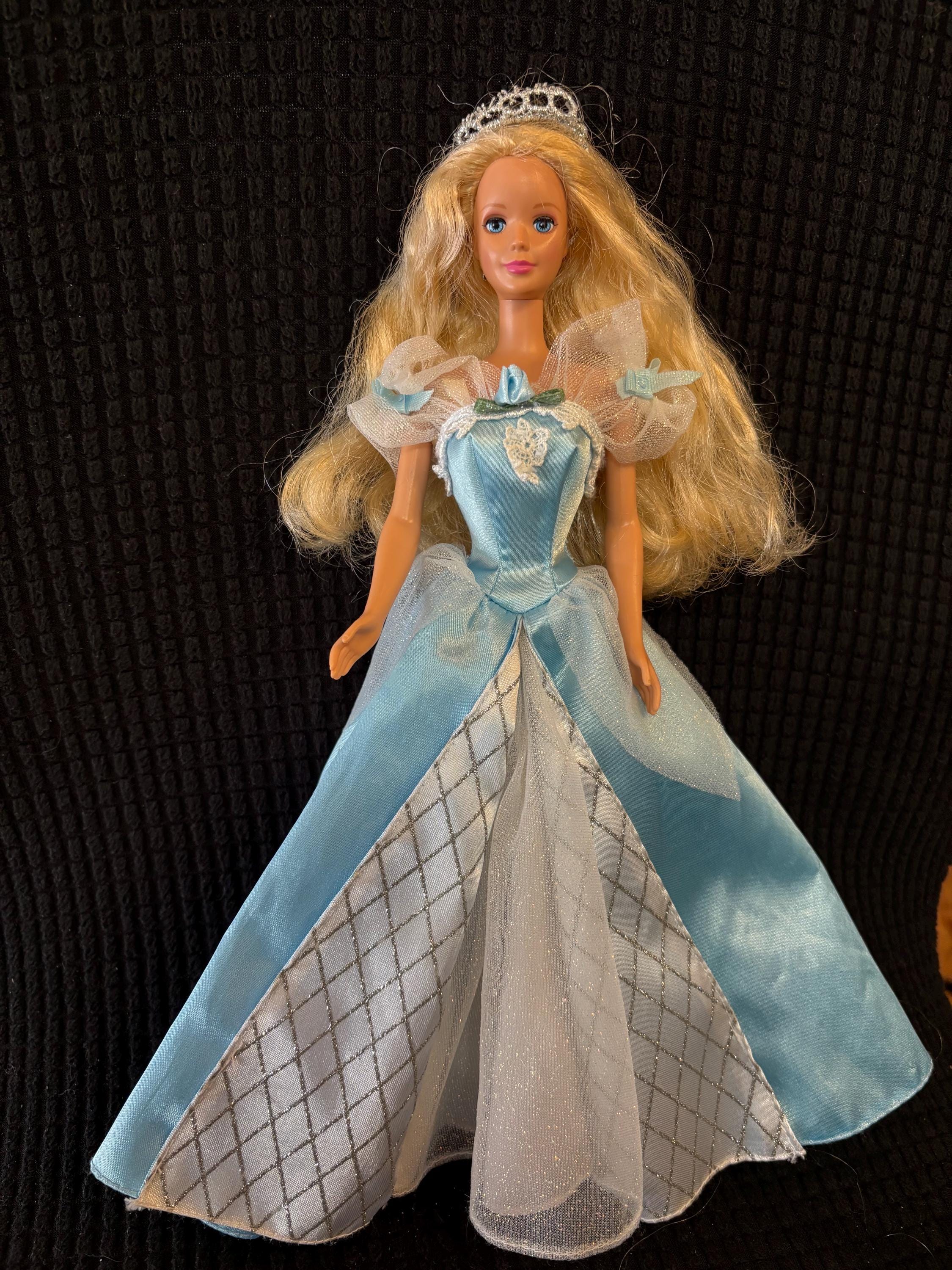 バービースリーピングビューティー Vintage Sleeping Beauty Barbie - Etsy Canada