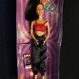 1998 “Spice Girls On Tour” “Sporty Spice” Melanie Chisholm Doll #23531. With Mini Sporty Spice doll. Read & see pics.