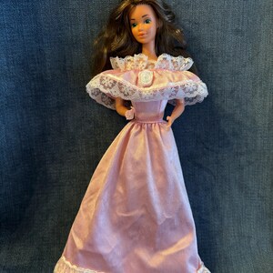 ビスク製アンティークドール ピンクドレス ミニョネット ピンクドレスの美人さん - 薔薇と天使のアンティーク