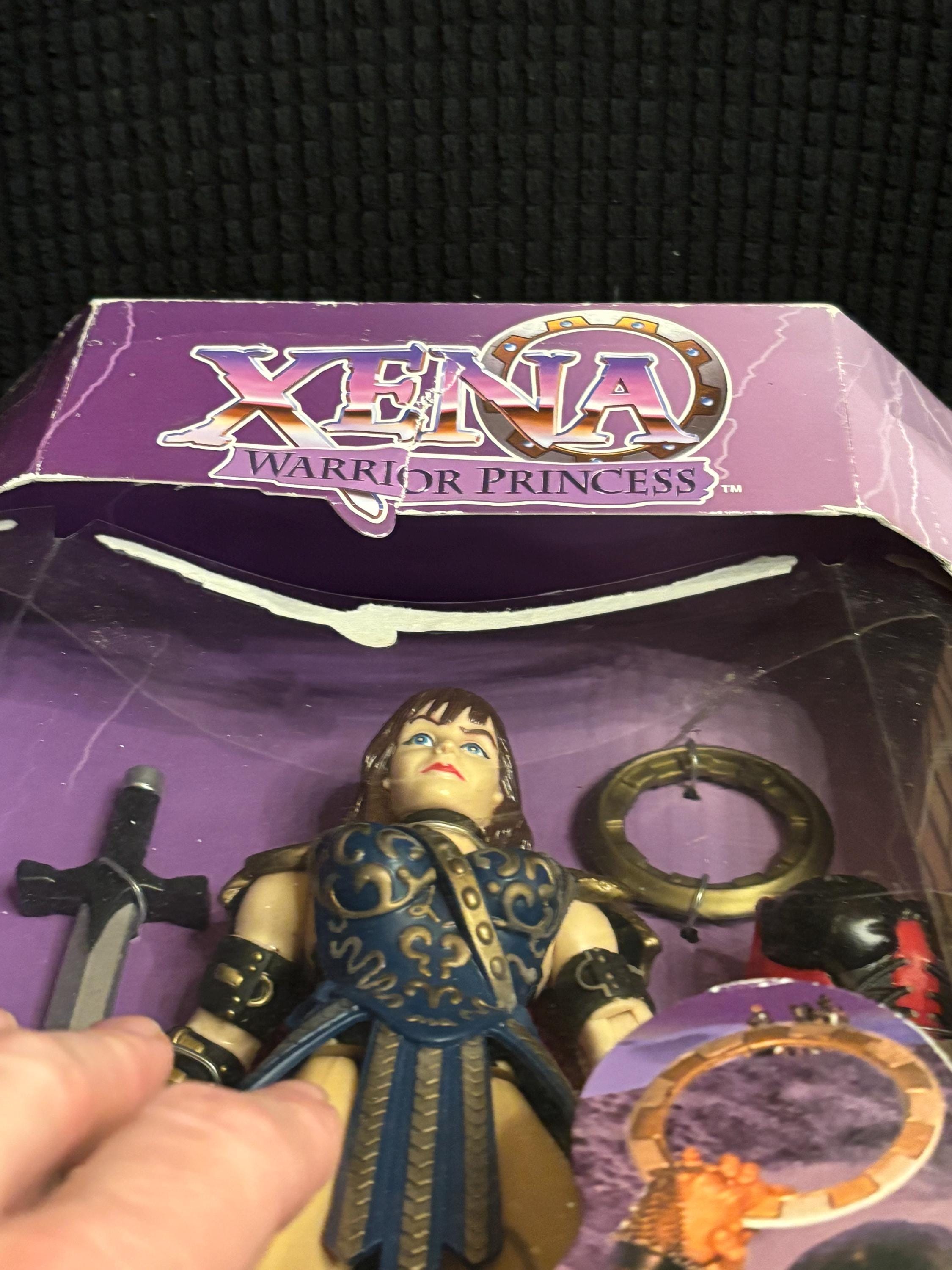 1996 10” Xena Warrior Princess Deluxe Edition Action Figure - Toy