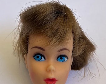 TLC Standard Barbie 1967 (tête uniquement).