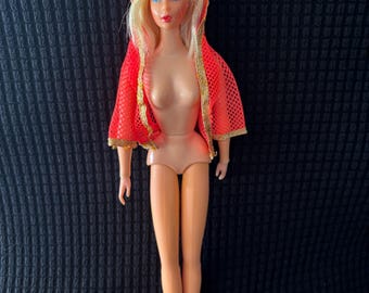 Vintage Dramatic Living Barbie #1116: Blonde Hair, Original Coverup. Read below.