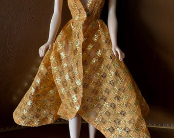 Vintage 1963 BARBIE “Dinner at Eight.” Orange & Gold Overdress #946. Flaws. Read below.
