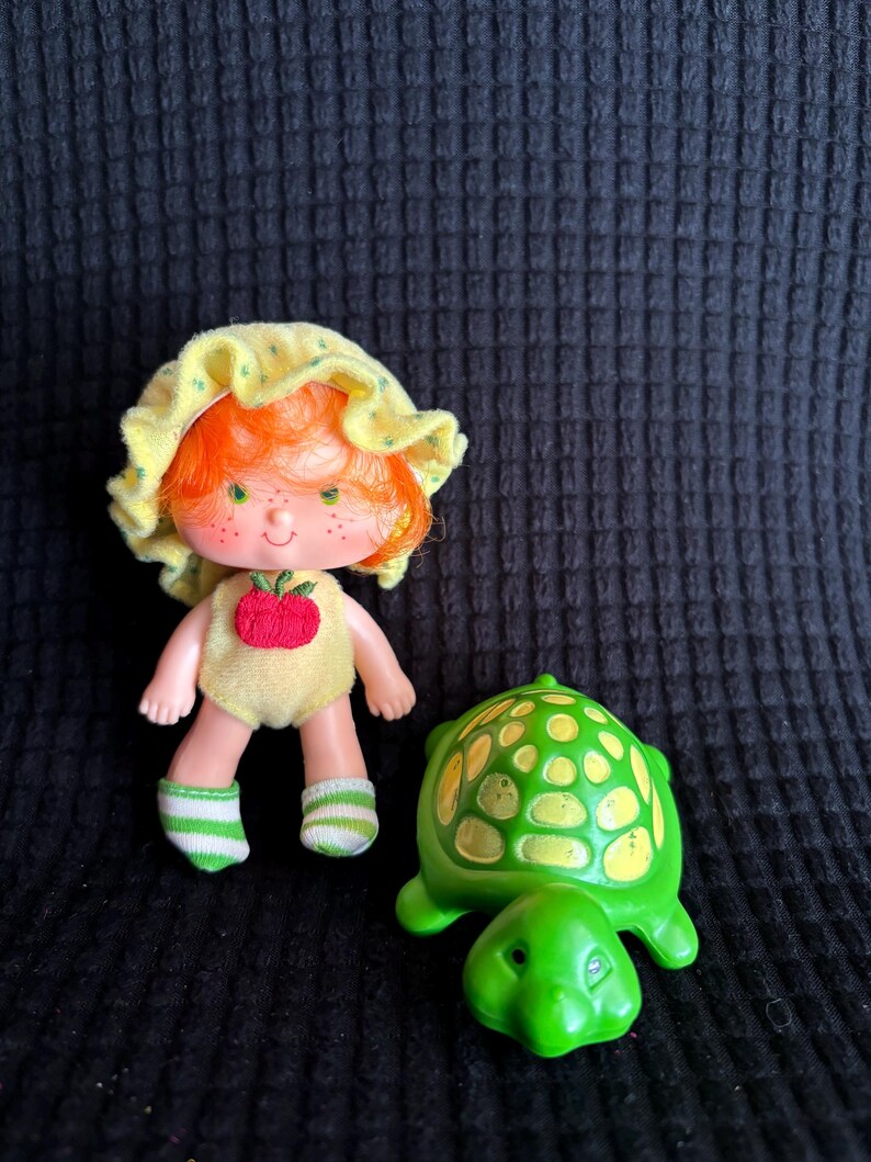 Apple Dumplin W/tea Time Turtle. Strawberry Shortcake American Greeting