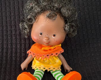 Muñeca Tarta de Fresa de Flor de Azahar, vintage, 1981. EUC. Le falta el sombrero. Ver fotos.