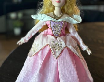 2001 Disney Princess Aurora docka, porslinsminne (16 tum)