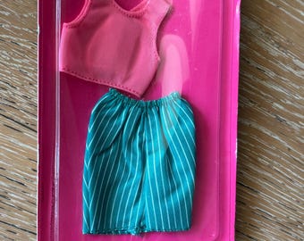 1990 Barbie Fashion Finds Outfit: Mattel #2612, New in Package. Read below.