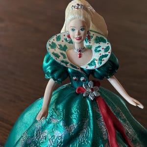 1995 Holiday Barbie Hallmark Keepsake Ornament. Ornament is EUC. No Box.  See pics.
