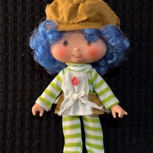 Strawberry Shortcake “Crepe Suzette” Doll. Kenner/ American Greetings. French doll. 1982. In VGUC with a few issues. Read below