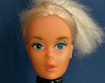 Vintage 1975 Ballerina Barbie Head: For possible Reroot or OOAK