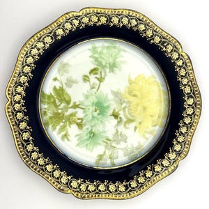 Wm Guerin & Co Limoges France Plate - Elegant Gold and Floral Design