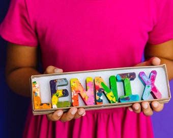 Crayons de couleur pour enfants - Crayons de couleur arc-en-ciel originaux pour enfants, prénom personnalisé, cadeau d'anniversaire, cadeau respectueux de l'environnement