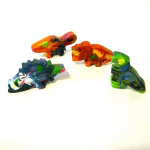 DINOSAUR Crayons - Set of 4 Original Rainbow  Dinosaur Crayons for Kids - Dinosaur Birthday Party Favor - Kids Crayon Gift- Dino Party Favor
