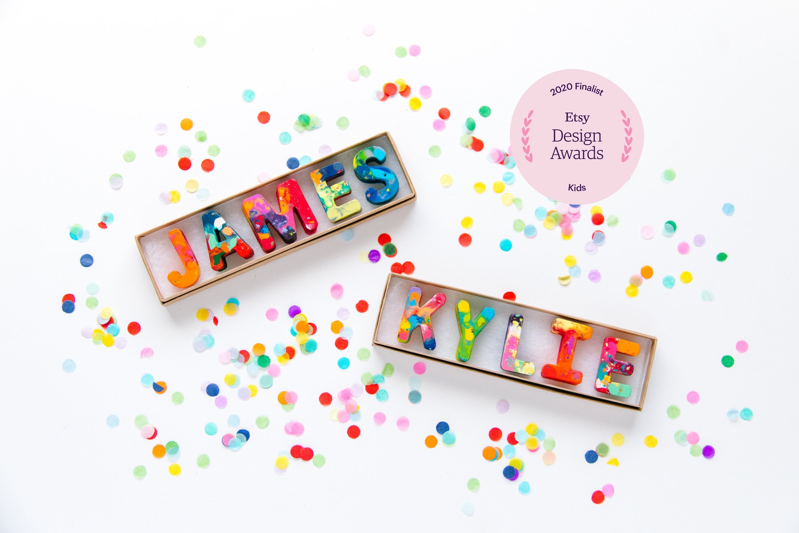 Crayones de nombre, juego de crayones personalizados para niños - Crayones de nombre originales personalizados Rainbow Crayon® en caja, regalo de graduación personalizado para niño