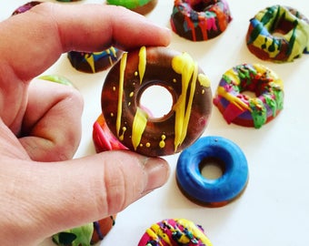 Kids Valentines INDIVIDUAL Donut Crayons -Classroom Valentine Favors - Mini DONUT Crayons - Kids Valentine Crayon Favor - Pick Your Quantity