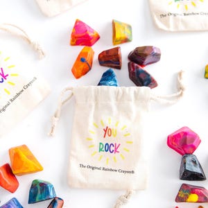 Birthday Party Favors for Kids, Art Party Goody Bag, Kids Birthday Party Supply, Goodie Bag of 7 Mini Rock Crayons for Kids, Bulk Party Gift