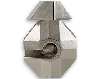 Cast Flag Metal Puzzle, Hanayama, Brain Teaser, Mechanical Puzzle, IQ Logic Teaser, 3D Puzzle, Puzzle, Huzzle