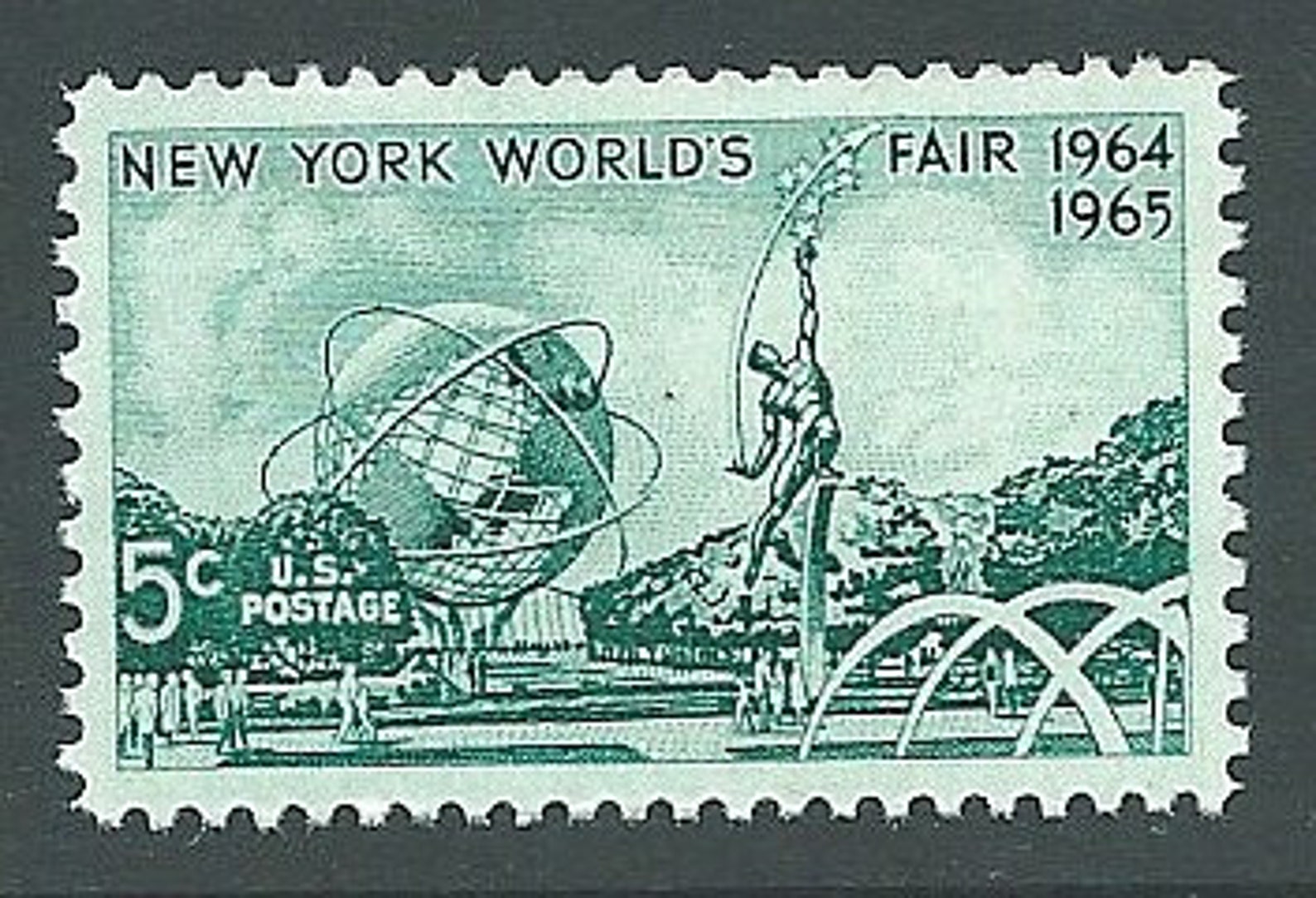 Newjeans кпоп группа. Мерседес c63 кабриолет. New this c. New this c. Mercedes c class 2021.