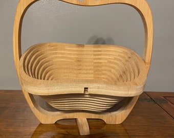 Bonnie and Pop Collapsible Apple Basket