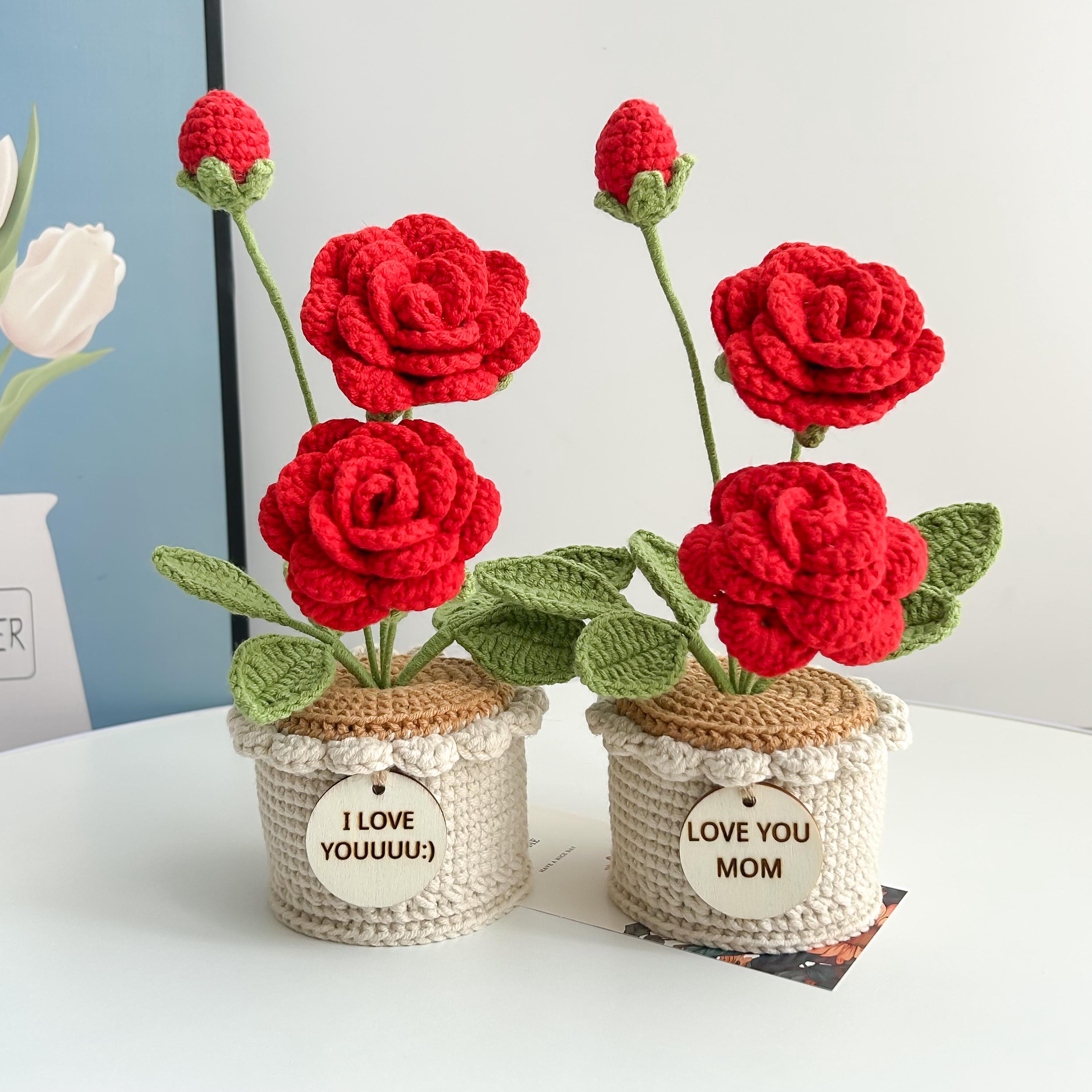 手作りかぎ針編みの鉢植えバラ：お母さんへのパーソナライズギフト