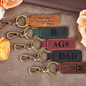 Personalized Leather Keychain, Engraved Keychain for Men and Women, Leather Key chain, Coordinates/ Valentine&#39;s Day/Anniversary Gift for Him