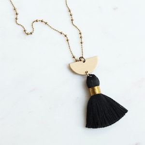 Tassel Necklace Black, Long Tassel Necklace, Boho Tassel Necklace, Tassel Necklace Long chain, Long Necklace, Semicircle Necklace, Geometric